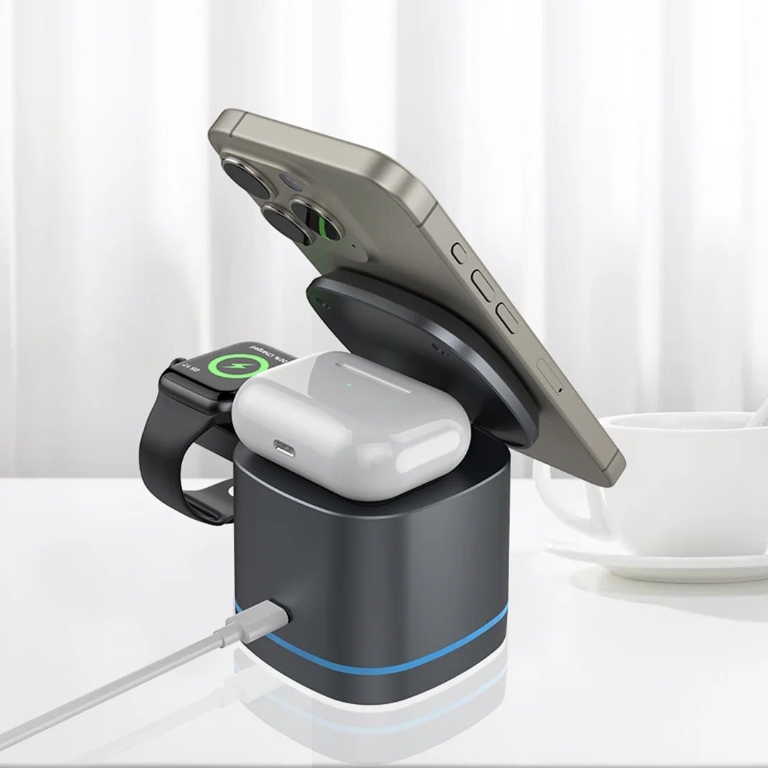 PAWA CUBE 3 IN 1 MAGNETIC MULTI CHARGER WITH ATMOSPHERIC LIGHT